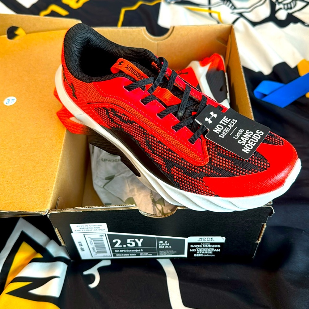 NWT boys Under Armour shoes